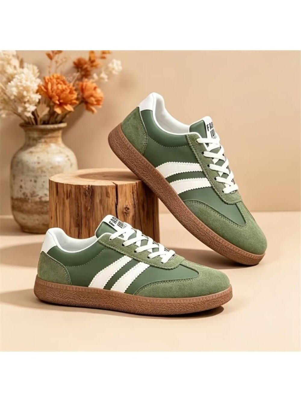 NWT Trendy  Sneakers Soft, Faux leather Non-Slip - Green